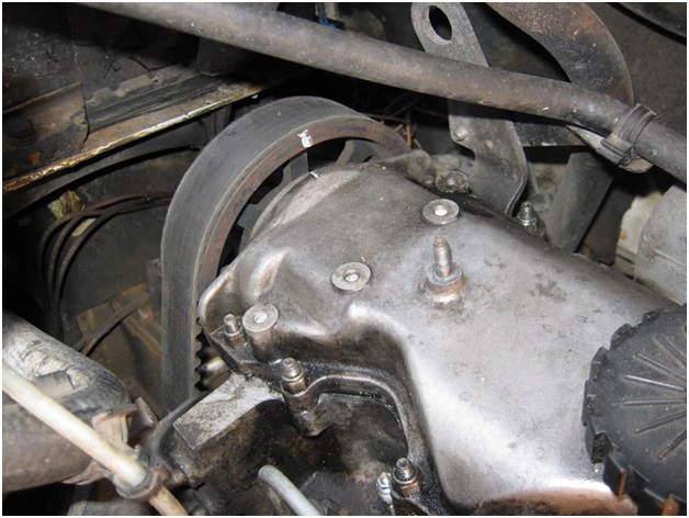 Метка на шкиве распределительного вала