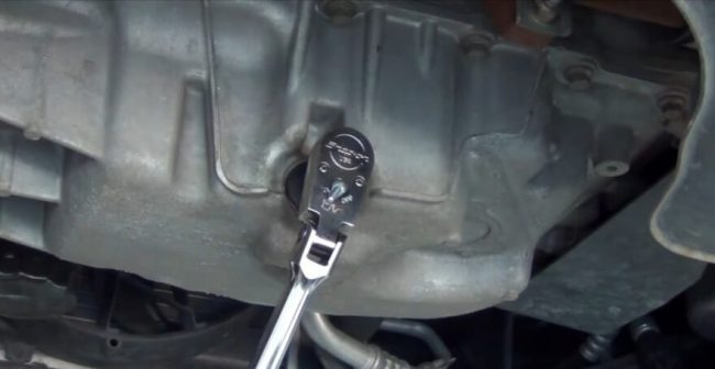 Отворачивание пробки